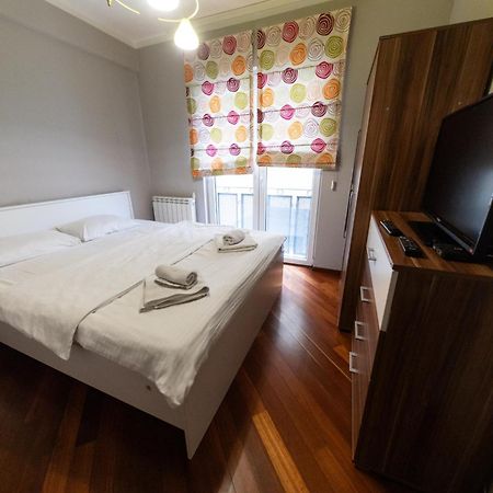 Lux Place Apartments Downtown Kragujevac Eksteriør billede