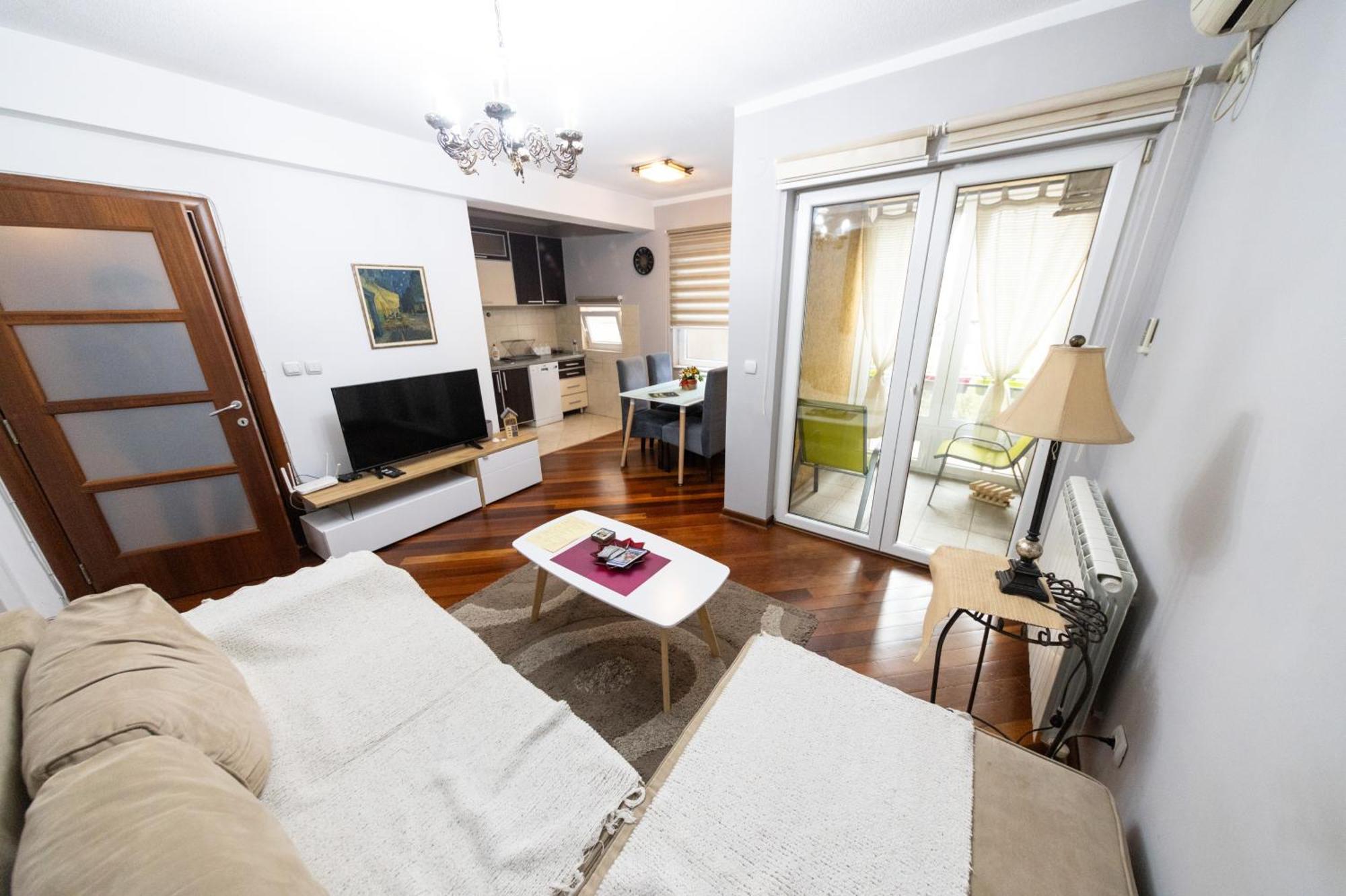 Lux Place Apartments Downtown Kragujevac Eksteriør billede