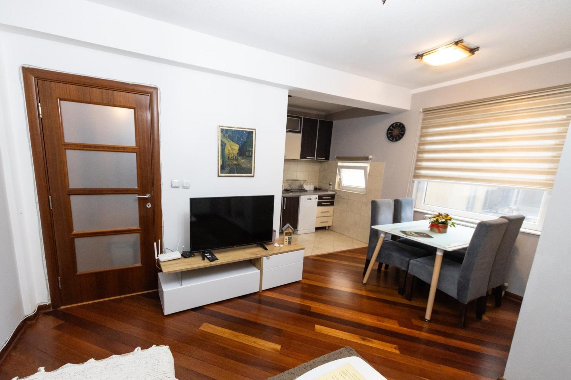 Lux Place Apartments Downtown Kragujevac Eksteriør billede