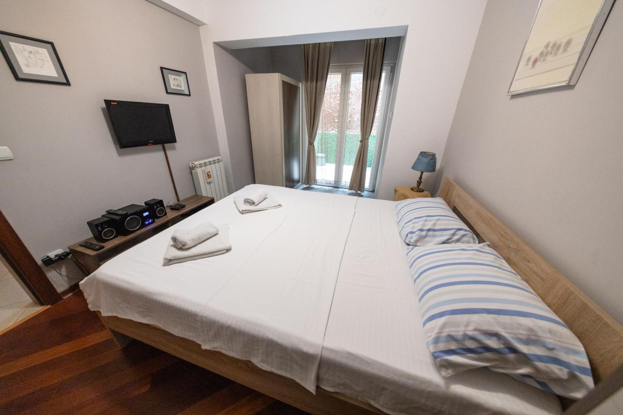 Lux Place Apartments Downtown Kragujevac Eksteriør billede